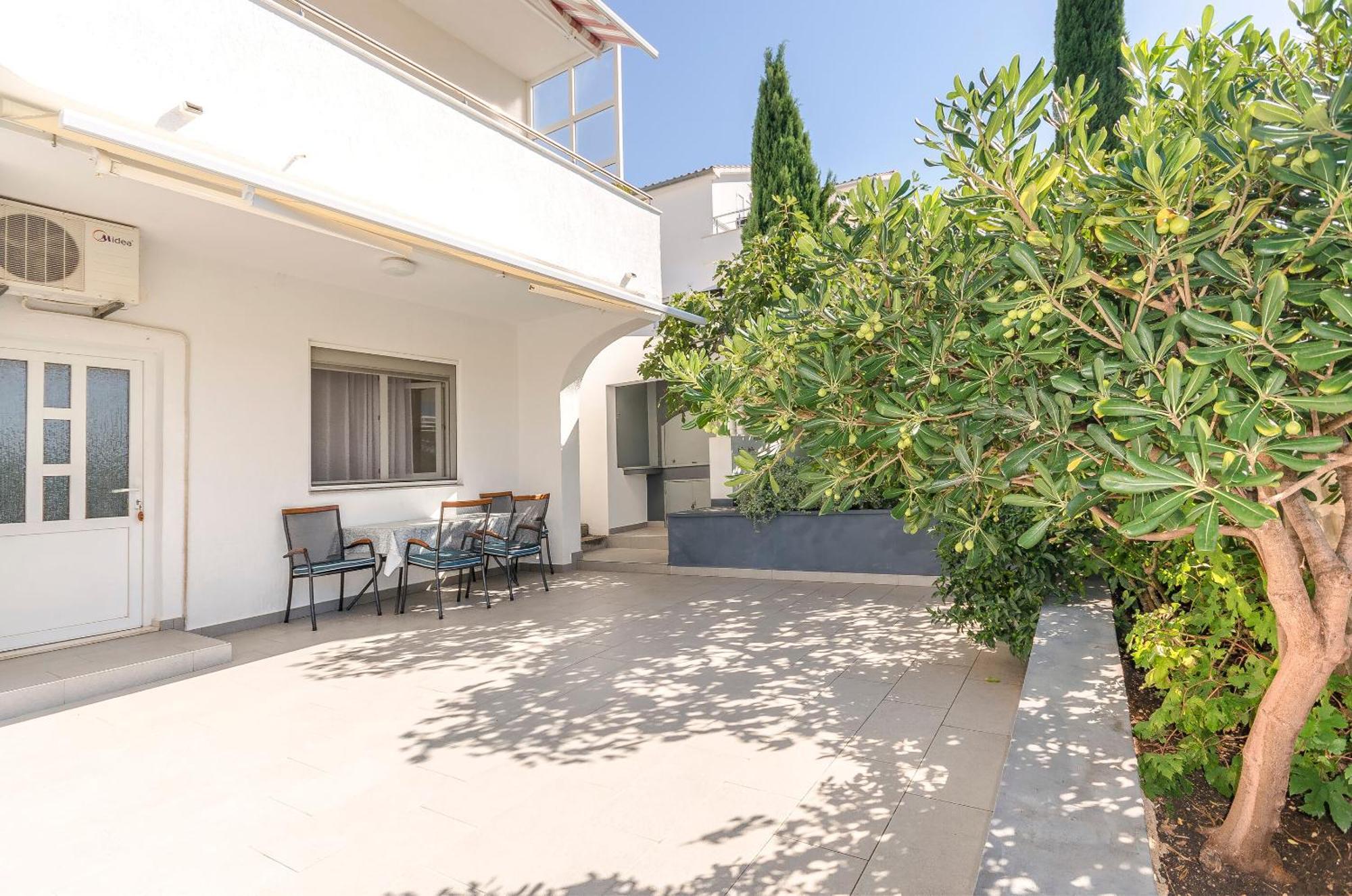 Apartments Danica Tisno Exterior photo