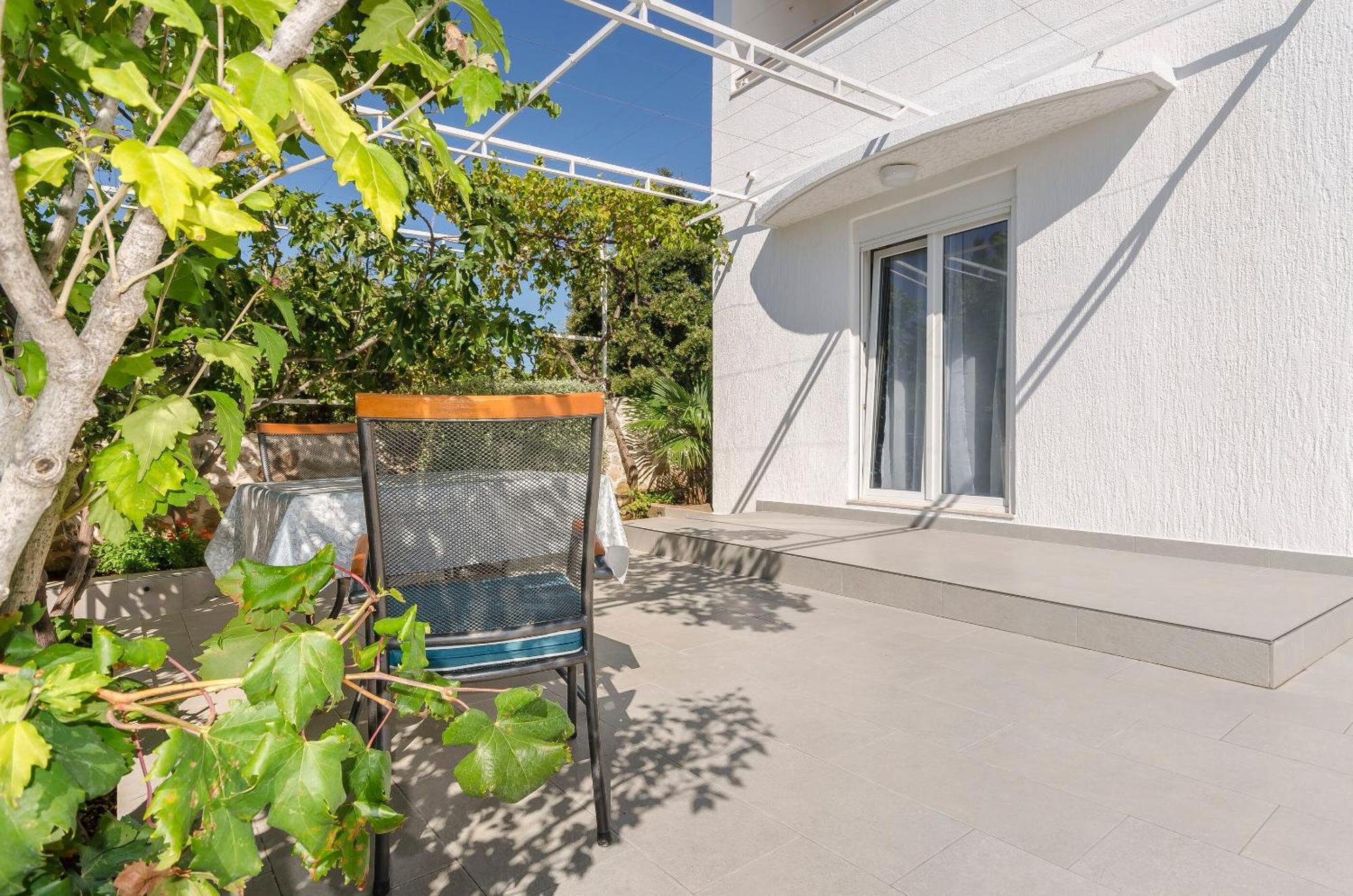 Apartments Danica Tisno Exterior photo