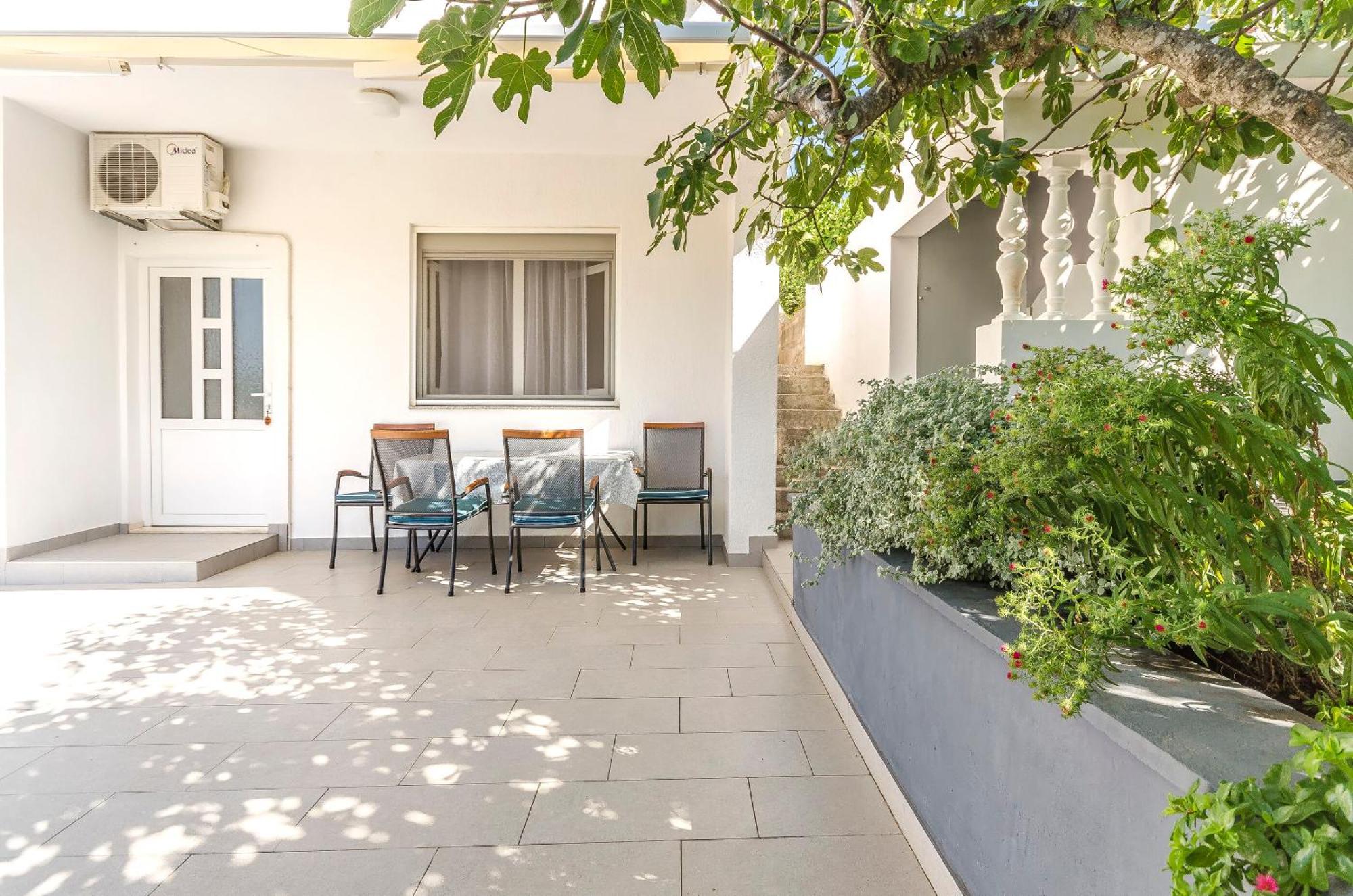 Apartments Danica Tisno Exterior photo