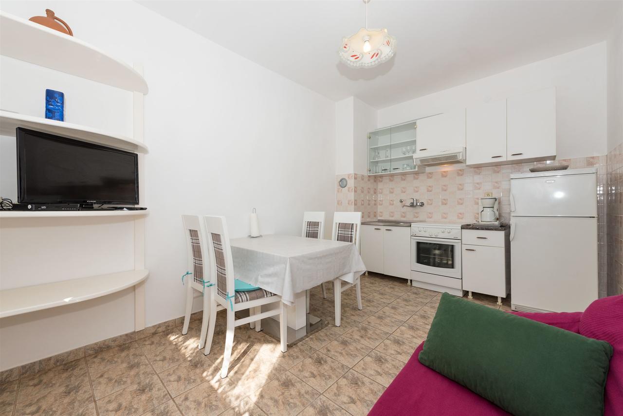 Apartments Danica Tisno Exterior photo